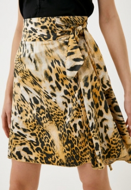 Мини-юбка с леопардовым принтом — самый горячий тренд октября